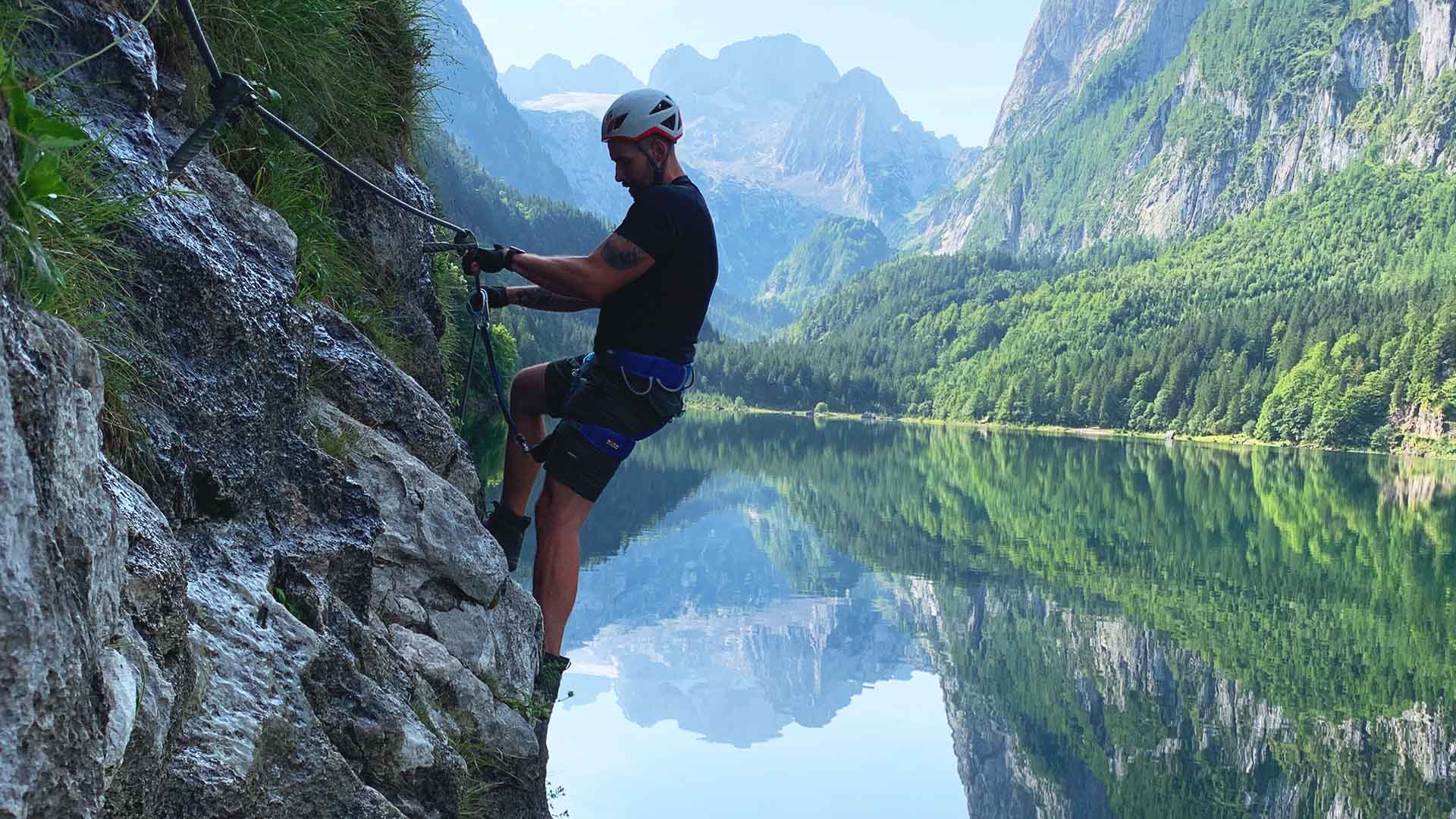 Via ferrata Laser Alpin Klettersteig s výhľadom na majestátny Dachstein